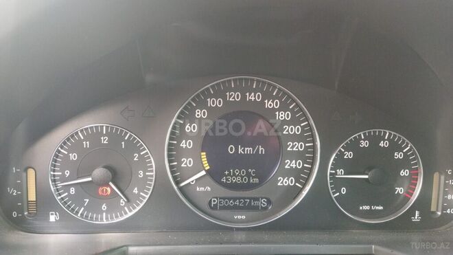 Mercedes E 240 2002, 306,000 km - 2.4 l - Bakı