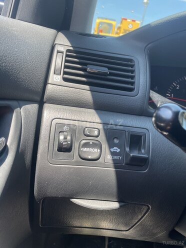 Toyota Corolla 2006, 236,000 km - 1.4 l - Bakı
