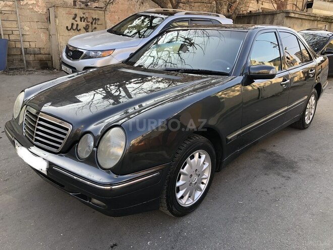 Mercedes E 270 1999, 214,576 km - 2.7 l - Bakı