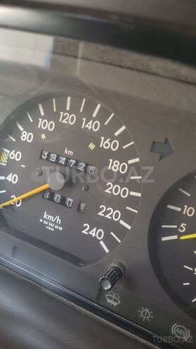 Mercedes E 200 1989, 394,725 km - 2.0 l - Qusar