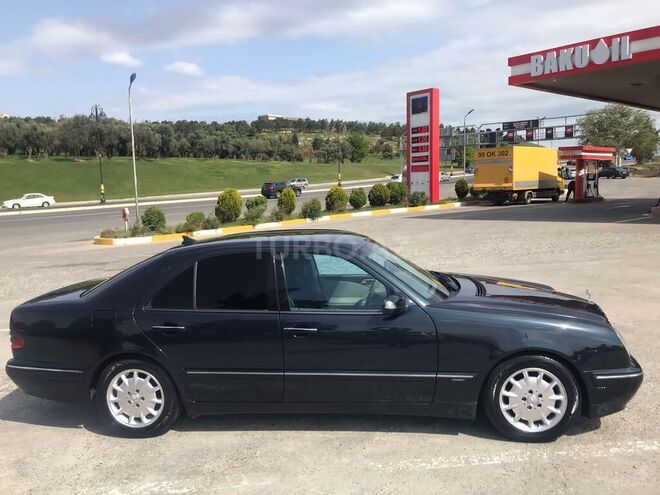 Mercedes E 220 2000, 480,000 km - 2.2 l - Bakı