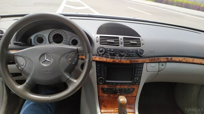 Mercedes E 320 2004, 250,000 km - 3.2 l - Bakı