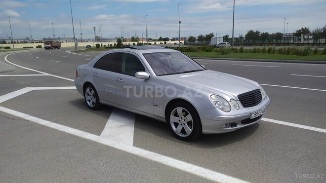 Mercedes E 320 2004, 250,000 km - 3.2 l - Bakı