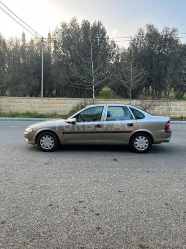 Opel Vectra 1996, 336,000 km - 1.8 л - Bakı