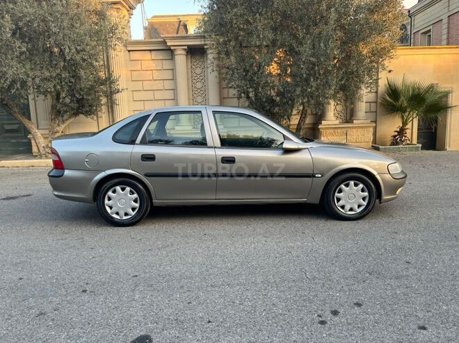 Opel Vectra 1996, 336,000 km - 1.8 л - Bakı