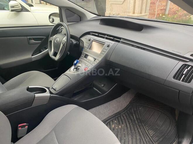 Toyota Prius 2013, 175,700 km - 1.8 l - Xırdalan