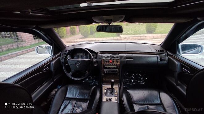 Mercedes E 240 1997, 300,000 km - 2.4 л - Cəlilabad
