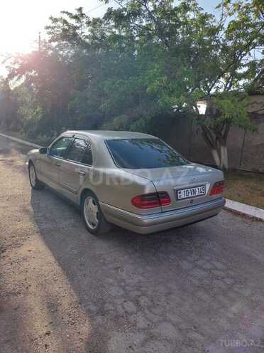 Mercedes E 230 1997, 380,000 km - 2.3 l - Bakı