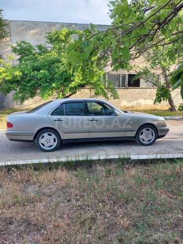 Mercedes E 230 1997, 380,000 km - 2.3 l - Bakı