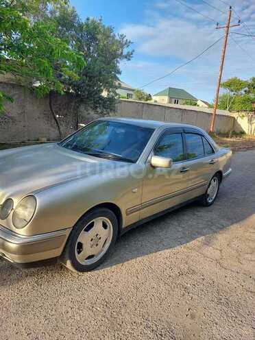 Mercedes E 230 1997, 380,000 km - 2.3 l - Bakı