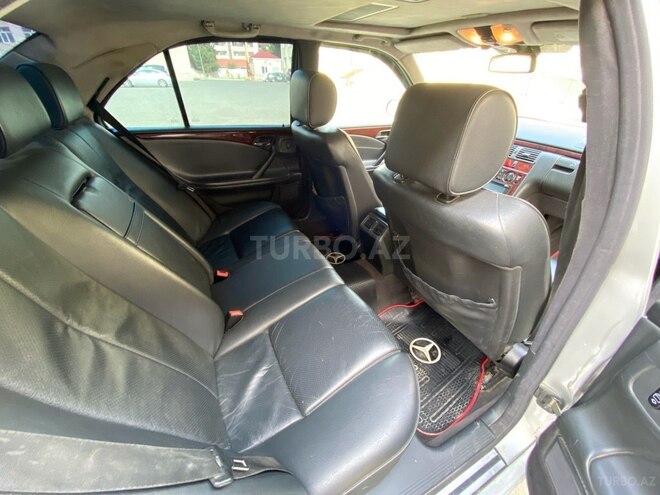 Mercedes E 220 2001, 350,000 km - 2.2 l - Bakı
