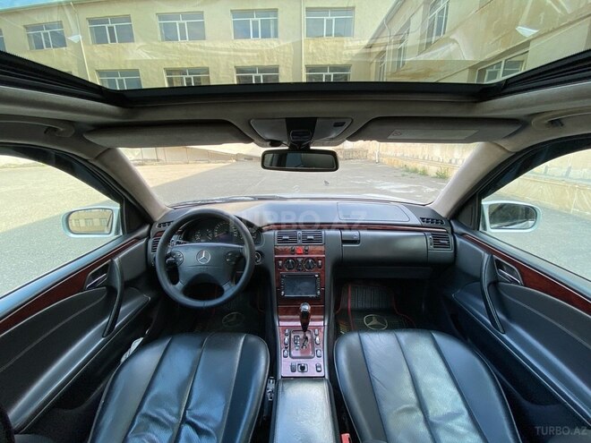 Mercedes E 220 2001, 350,000 km - 2.2 l - Bakı