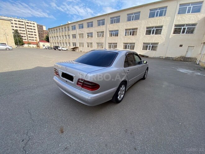 Mercedes E 220 2001, 350,000 km - 2.2 l - Bakı