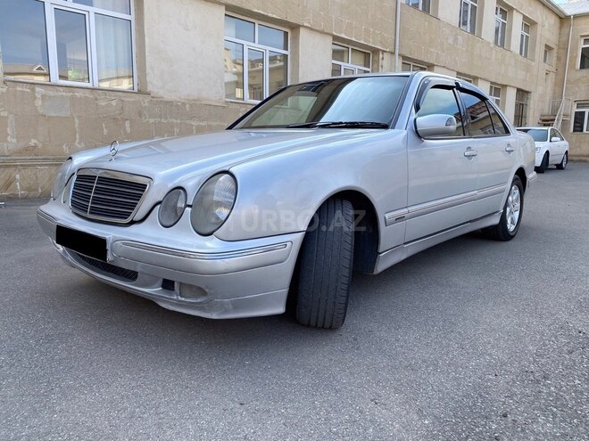 Mercedes E 220 2001, 350,000 km - 2.2 l - Bakı
