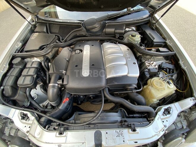 Mercedes E 220 2001, 350,000 km - 2.2 l - Bakı