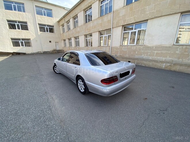 Mercedes E 220 2001, 350,000 km - 2.2 l - Bakı