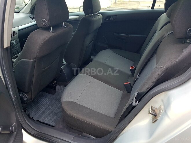 Opel Astra 2005, 243,000 km - 1.4 l - Bakı