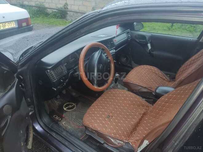 Opel Vectra 1996, 400,000 km - 1.8 l - Oğuz