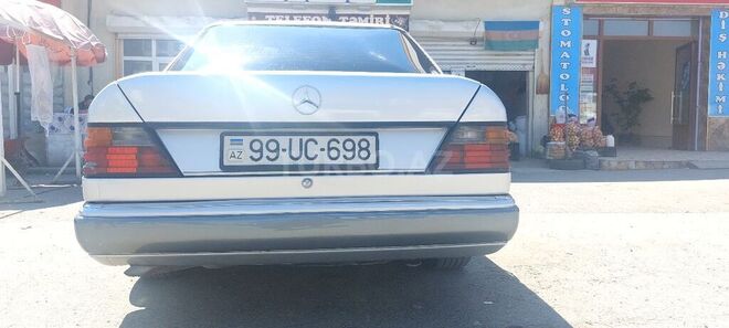 Mercedes E 250 1992, 600,827 km - 2.5 л - Ucar
