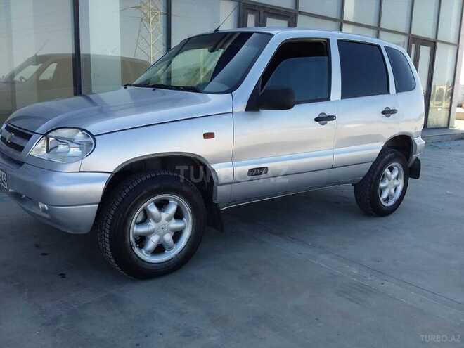 Chevrolet Niva 2005, 274,000 km - 1.7 л - Xudat