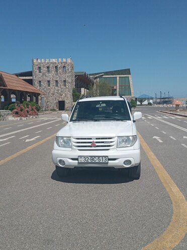 Mitsubishi Pajero io 2000, 255,656 km - 2.0 l - Bakı
