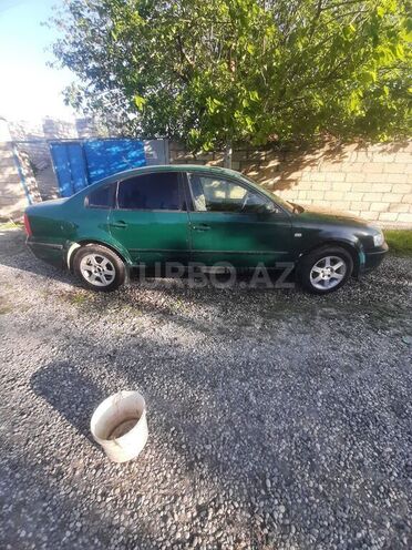 Volkswagen Passat 1998, 235,648 km - 1.8 l - Qusar