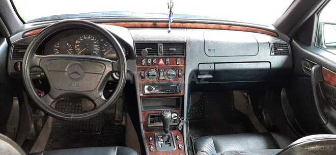 Mercedes C 220 1998, 279,000 km - 2.2 l - Bakı