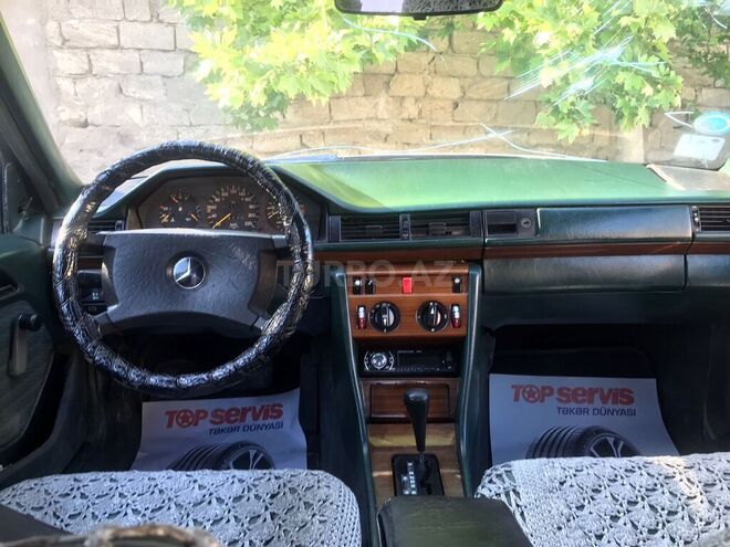 Mercedes E 230 1990, 301,000 km - 2.3 л - Bakı