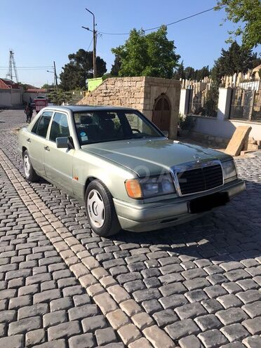 Mercedes E 230 1990, 301,000 km - 2.3 л - Bakı