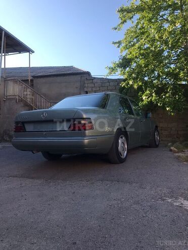 Mercedes E 230 1990, 301,000 km - 2.3 л - Bakı