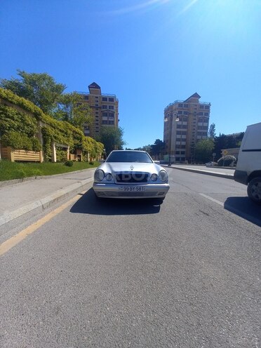 Mercedes E 220 1996, 425,360 km - 2.2 l - Bakı