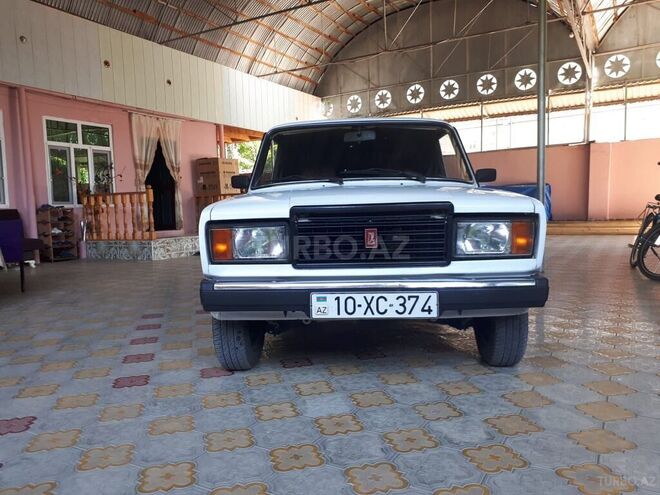 LADA (VAZ) 2107 2005, 333,380 km - 1.6 л - Yevlax