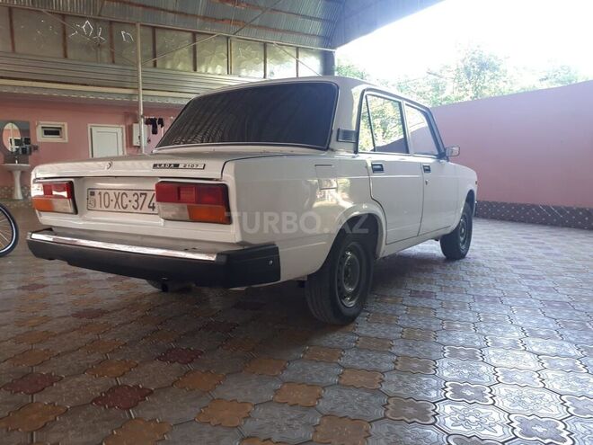 LADA (VAZ) 2107 2005, 333,380 km - 1.6 л - Yevlax