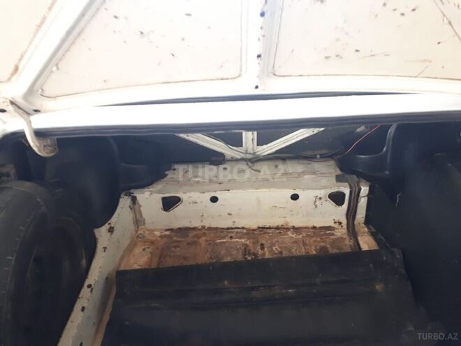 LADA (VAZ) 2107 2005, 333,380 km - 1.6 л - Yevlax
