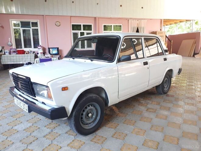 LADA (VAZ) 2107 2005, 333,380 km - 1.6 л - Yevlax