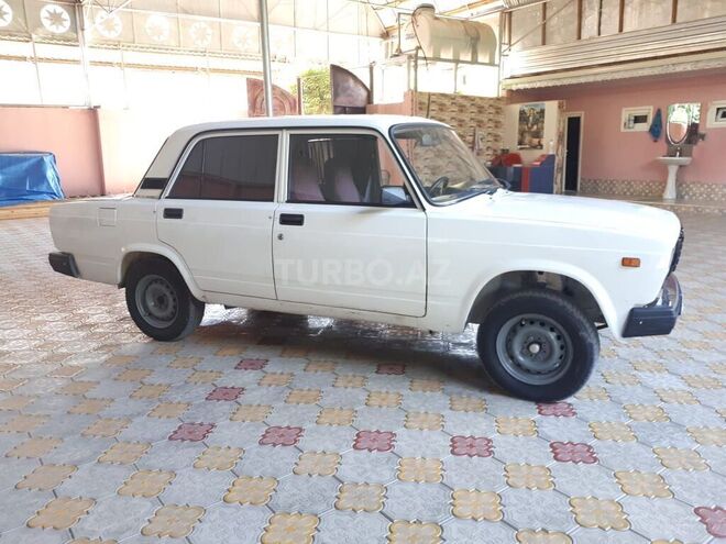 LADA (VAZ) 2107 2005, 333,380 km - 1.6 л - Yevlax