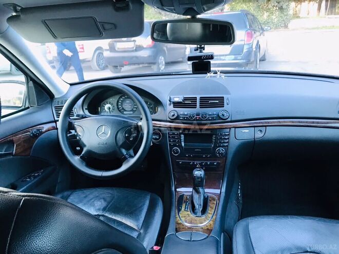 Mercedes E 220 2005, 243,300 km - 2.2 l - Bakı