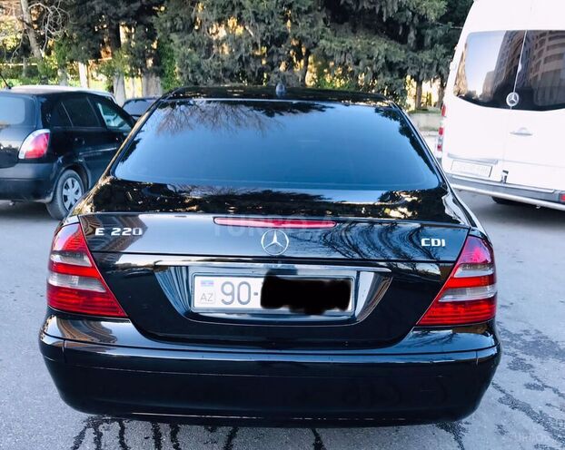 Mercedes E 220 2005, 243,300 km - 2.2 l - Bakı