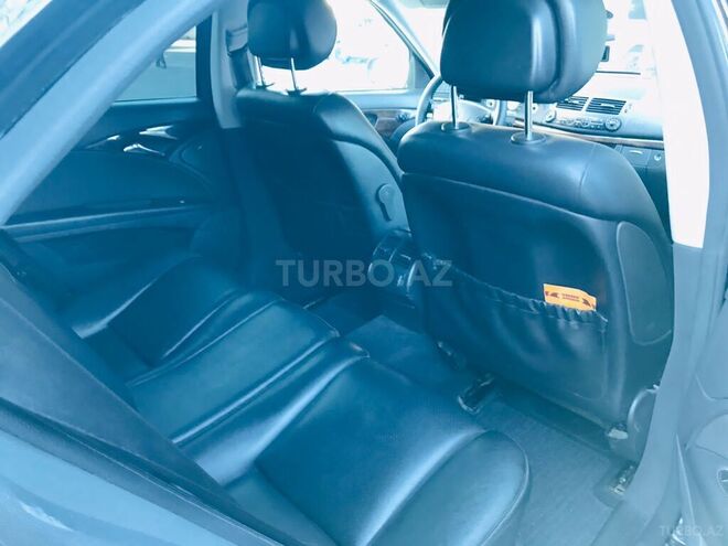 Mercedes E 220 2005, 243,300 km - 2.2 l - Bakı