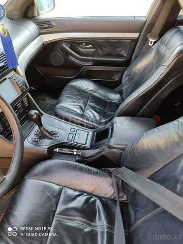 BMW 523 1999, 557,000 km - 2.5 l - Bakı