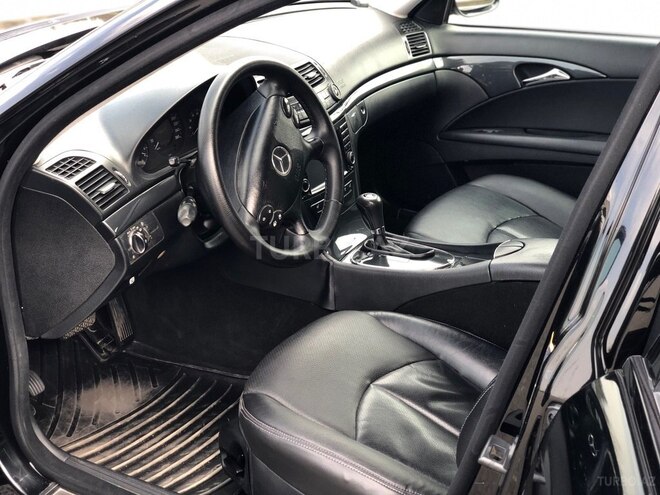 Mercedes E 200 2009, 182,000 km - 1.8 l - Gəncə