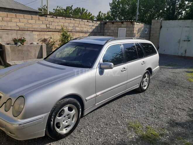 Mercedes E 220 2000, 165,000 km - 2.2 l - Bərdə