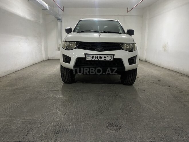 Mitsubishi L200 2011, 243,000 km - 2.5 l - Bakı