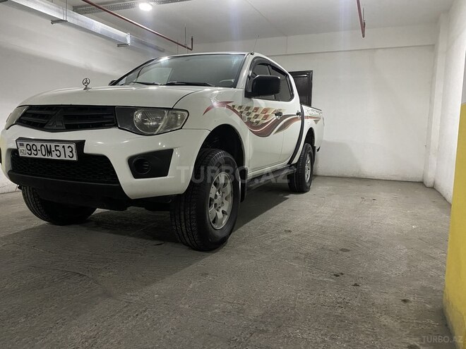 Mitsubishi L200 2011, 243,000 km - 2.5 l - Bakı