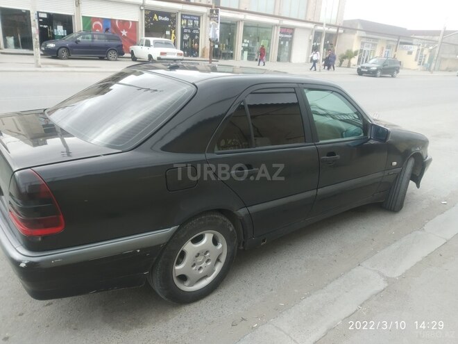 Mercedes C 220 1999, 142,000 km - 2.2 l - Bakı