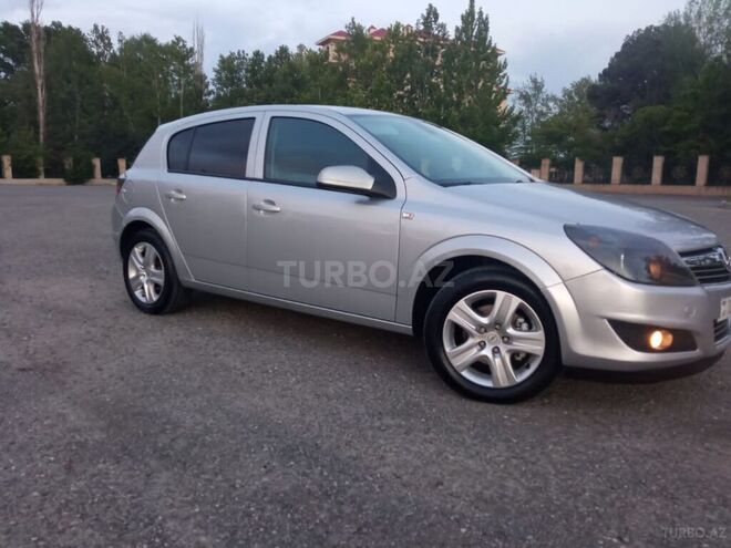 Opel Astra 2009, 146,000 km - 1.4 l - Yevlax