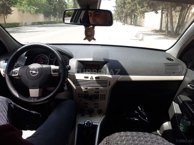 Opel Astra 2009, 146,000 km - 1.4 l - Yevlax