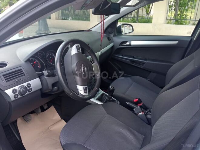 Opel Astra 2009, 146,000 km - 1.4 l - Yevlax