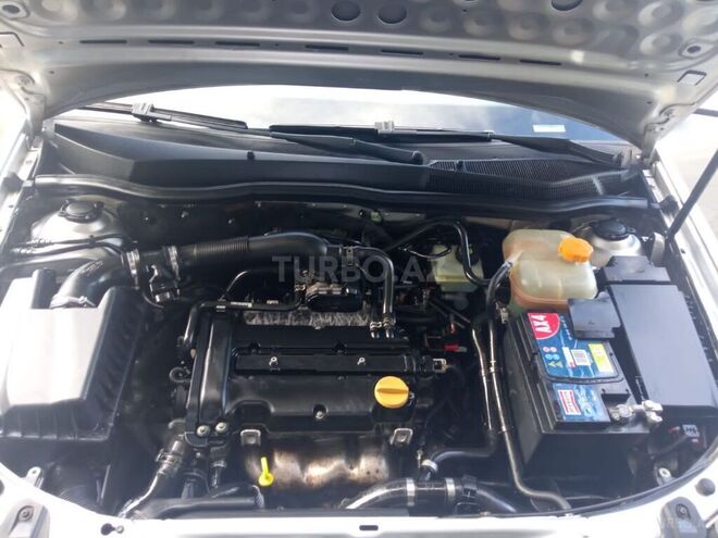 Opel Astra 2009, 146,000 km - 1.4 l - Yevlax