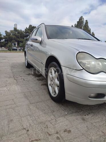 Mercedes C 220 2001, 280,000 km - 2.2 l - Sumqayıt
